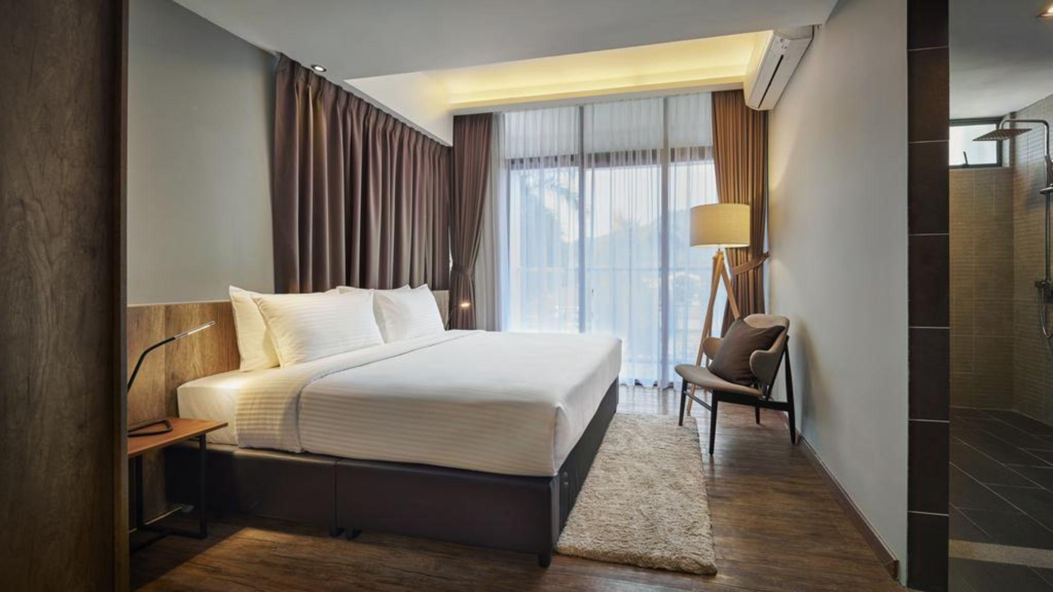 Tropics Eight Suites George Town Esterno foto