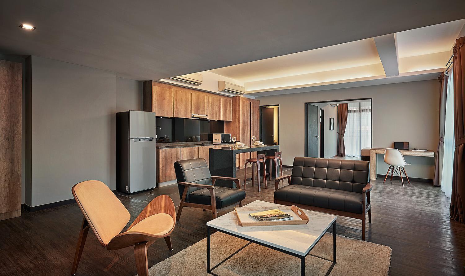 Tropics Eight Suites George Town Esterno foto