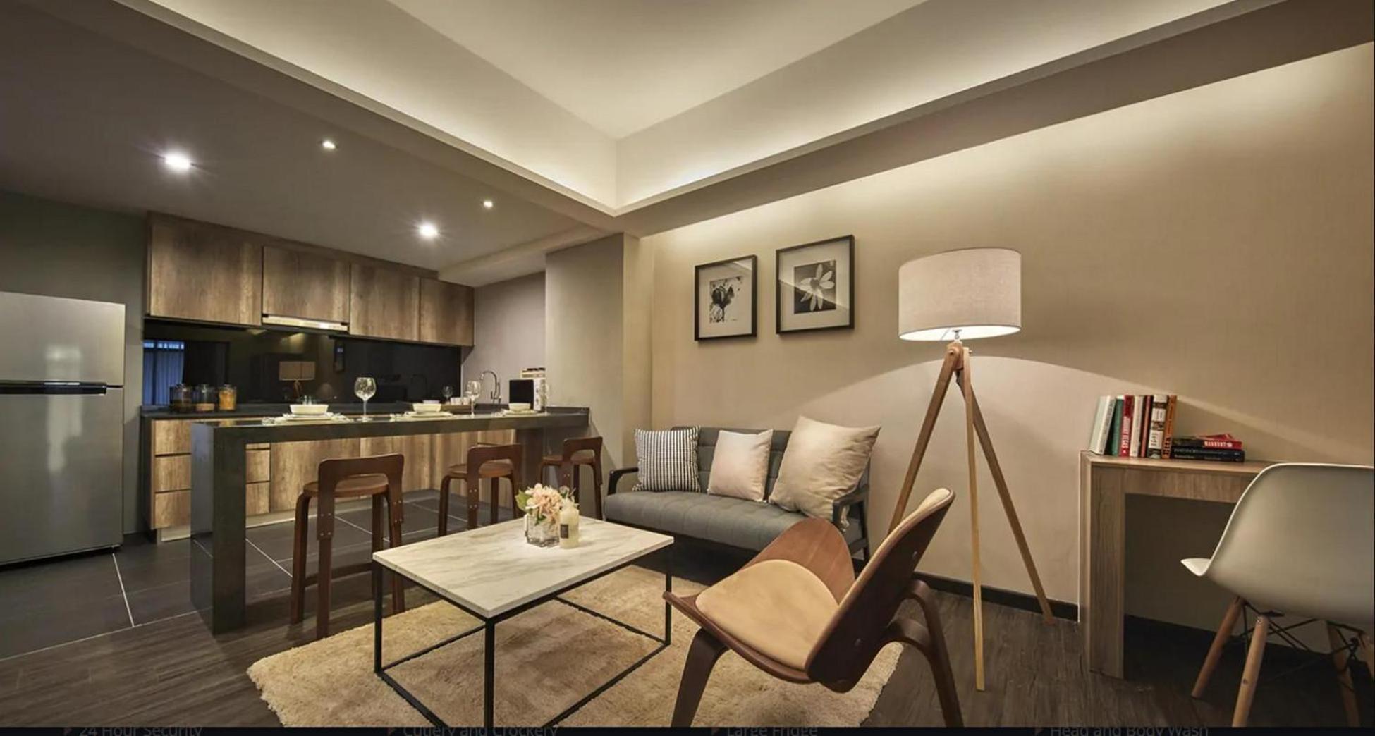 Tropics Eight Suites George Town Esterno foto